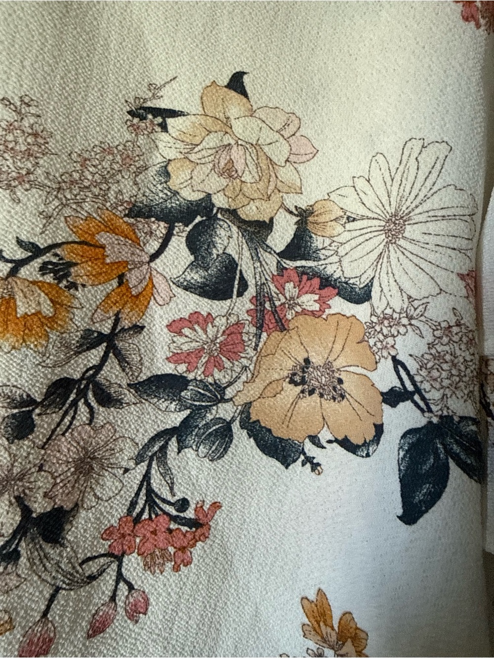 Urban Romantics White Floral Keyhole Ruffle Bell Sleeve Blouse Size L - Picture 4 of 7